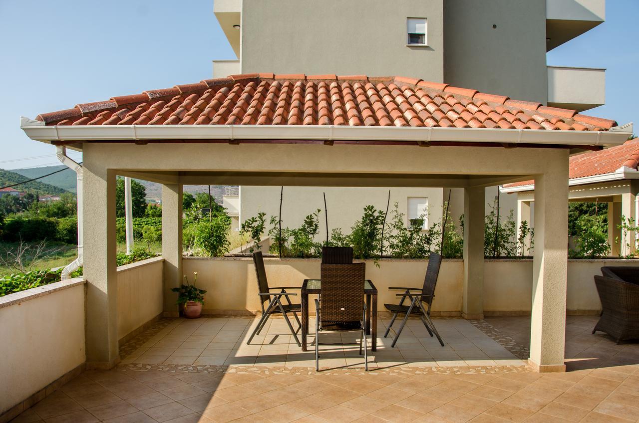 Hotel Mir Medjugorje Exterior photo