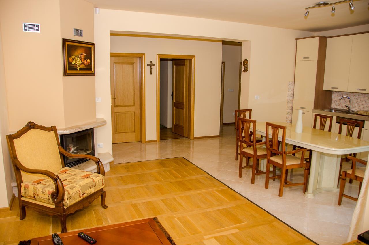 Hotel Mir Medjugorje Exterior photo